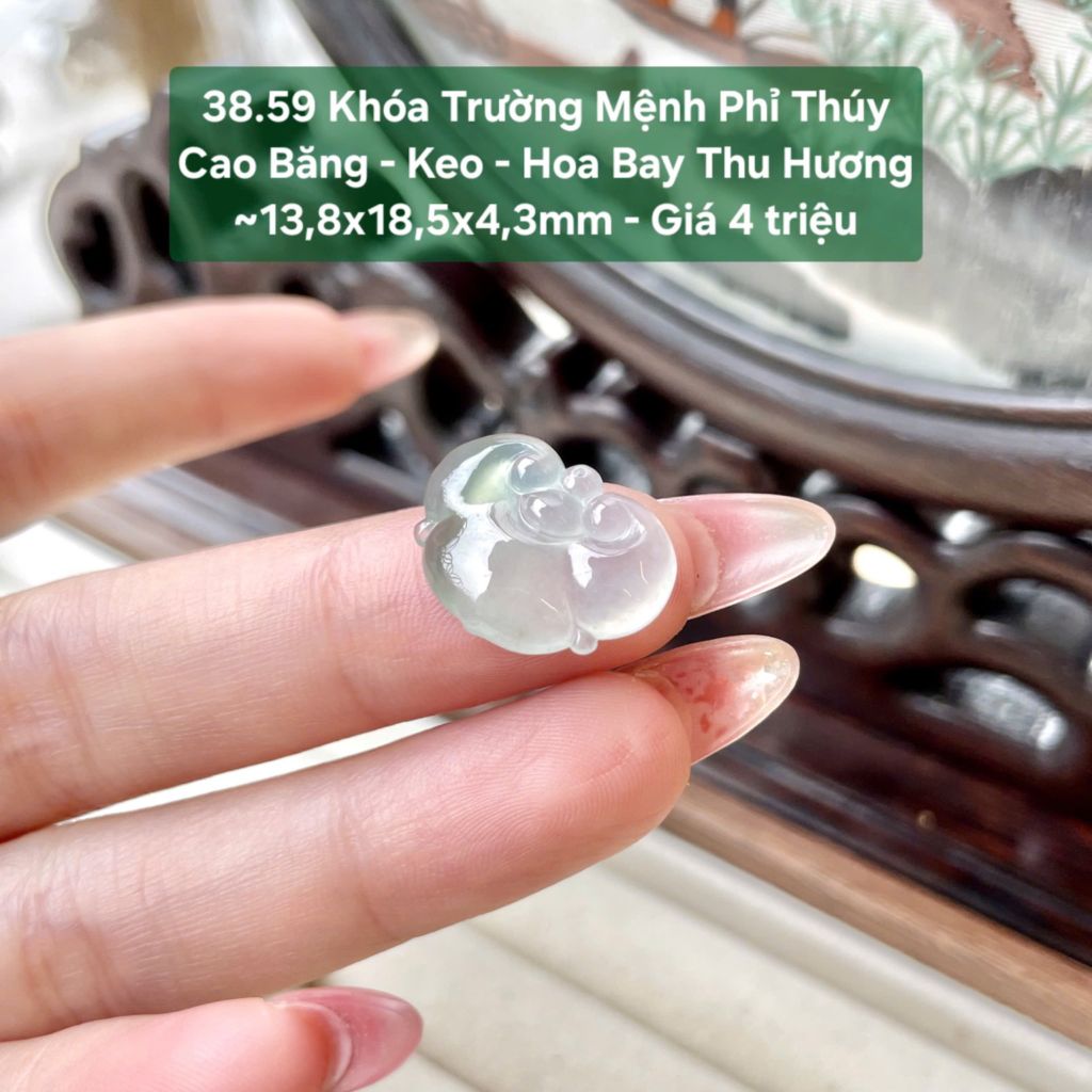 Khóa Trường Mệnh Phỉ Thúy Cao Băng - Keo - Hoa Bay Thu Hương ~13,8x18,5x4,3mm 38.59