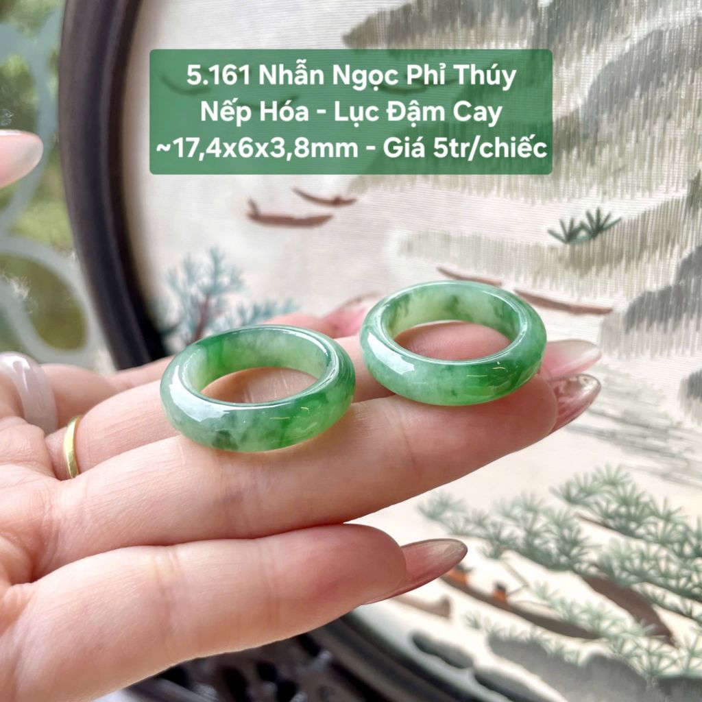 Nhẫn Ngọc Phỉ Thúy  Nếp Hóa – Lục Đậm Cay  ~17,4x6x3,8mm 5.161