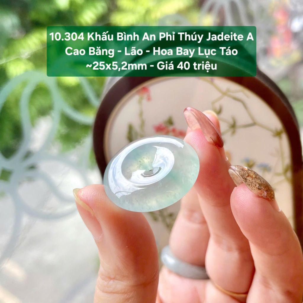 10.304 Khấu Bình An Phỉ Thuý Jadeite A -Cao Băng -Lão- Hoa Bay Lục ~25x5,2mm