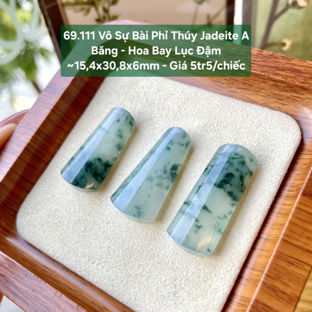 69.111 Vô Sự Bài Phỉ Thuý Jadeite A -  Băng  - Hoa Bay Lục Đậm ~15,4x30,8x6mm
