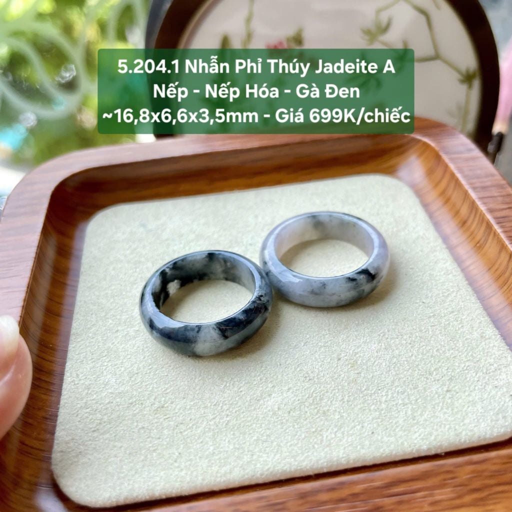 5.204.1 Nhẫn Phỉ Thuý Jadeite A - Nếp -Nếp Hoá - Gà Đen ~16,8x6,6x3,5mm