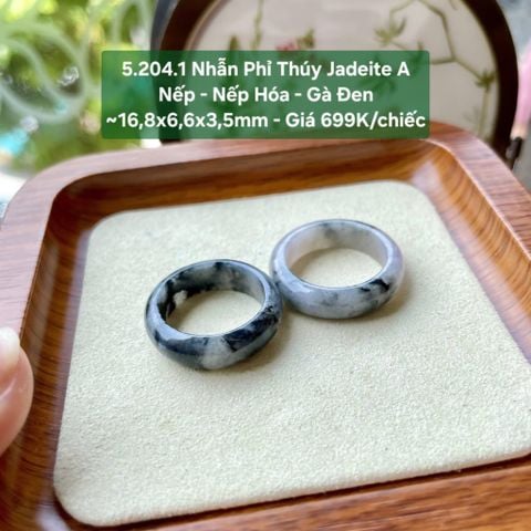 5.204.1 Nhẫn Phỉ Thuý Jadeite A - Nếp -Nếp Hoá - Gà Đen ~16,8x6,6x3,5mm