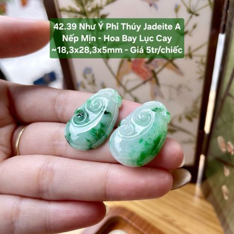 42.39 Như Ý Phỉ Thuý Jadeite A - Nếp Mịn -  Hoa Bay Lục Cay ~18,3x28,3x5mm