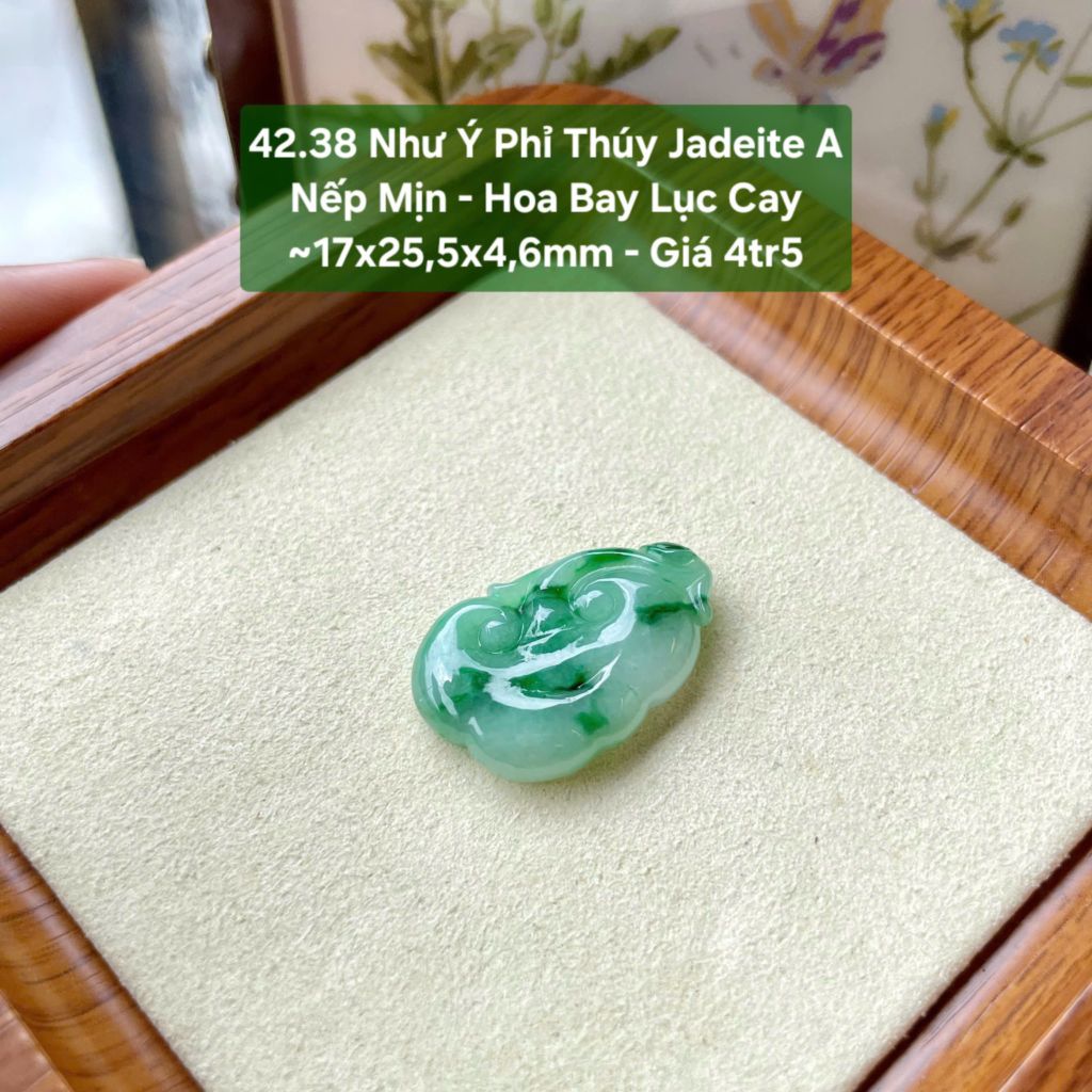 42.38 Như Ý Phỉ Thuý Jadeite A - Nếp Mịn -  Hoa Bay Lục Cay ~17x25,5x4,6mm
