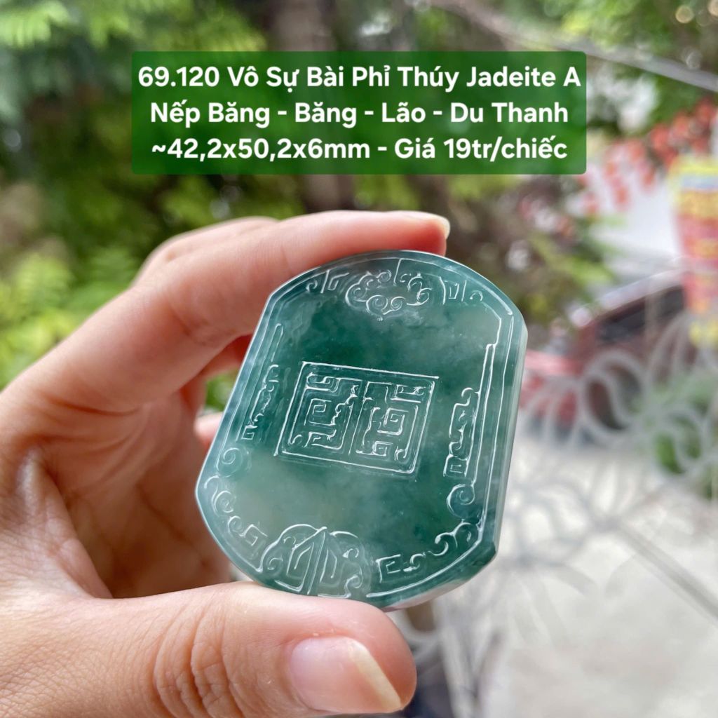 69.120 Vô Sự Bài Phỉ Thuý Jadeite A - Nếp Băng - Băng - Lão - Du Thanh ~42,2x50,2x6mm