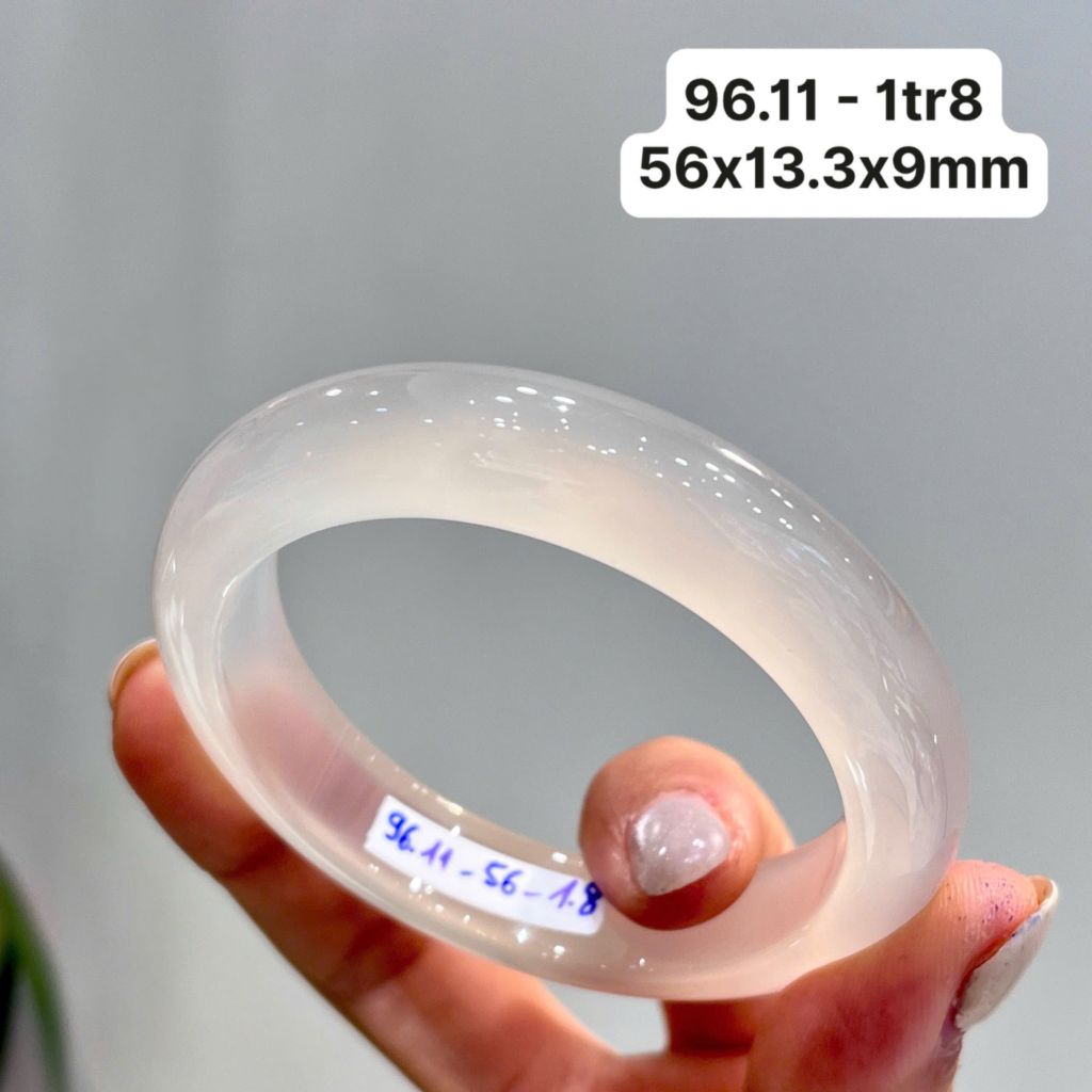 Vòng Hẹ Ngọc Tuỷ Chalcedony Bạch Nguyệt Quang 56x13,3x9mm 96.11