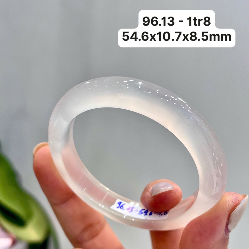 Vòng Hẹ Ngọc Tuỷ Chalcedony Bạch Nguyệt Quang 54,6x10,7x8,5mm 96.13