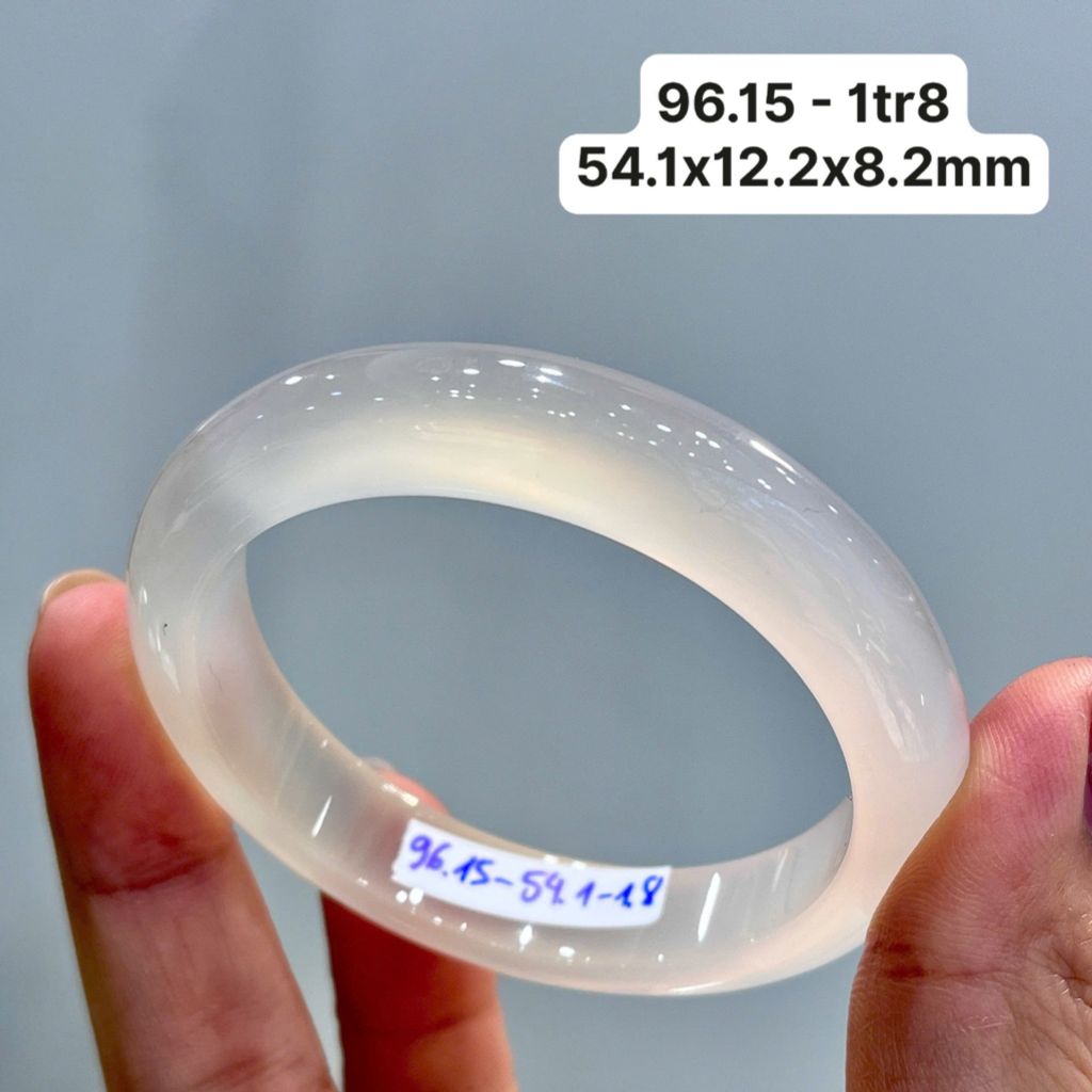 Vòng Hẹ Ngọc Tuỷ Chalcedony Bạch Nguyệt Quang 54,1x12,2x8,2mm 96.15