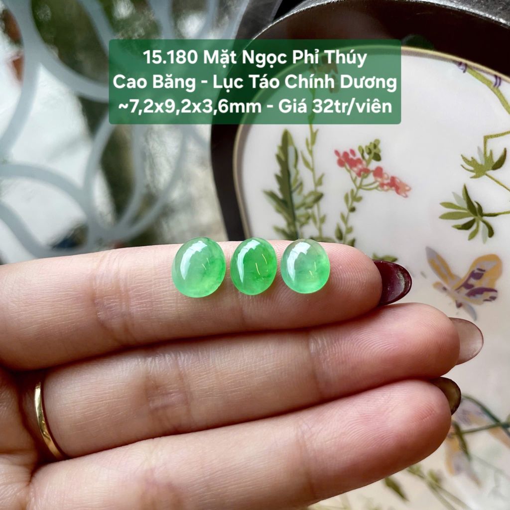 Mặt Ngọc Phỉ Thuý Cao Băng -Lục Táo Chính Dương ~7,2x9,2x3,6mm 15.180