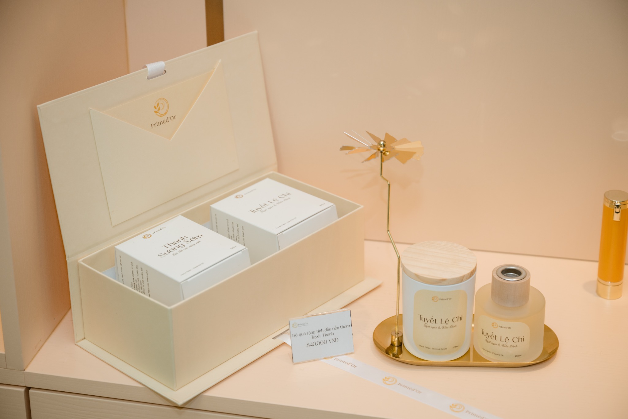 Bộ sản phẩm Tinh dầu - Nến thơm Tuyết Thanh
