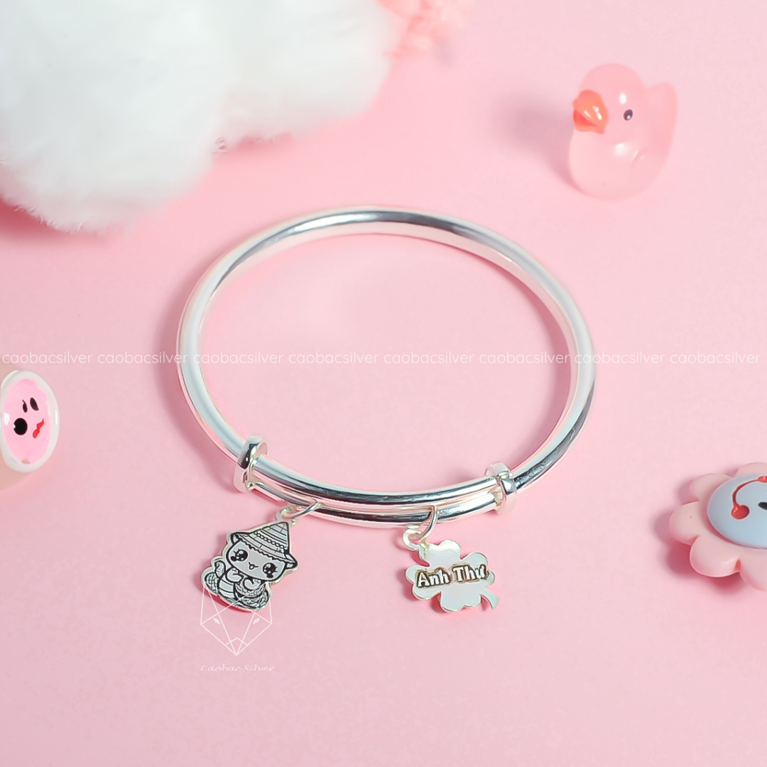  Lắc tay bạc Việt Nam trẻ em kiềng tròn trơn rỗng chỉnh size mix charm Rắn + 4 Lá khắc tên may mắn | Cáo Bạc 