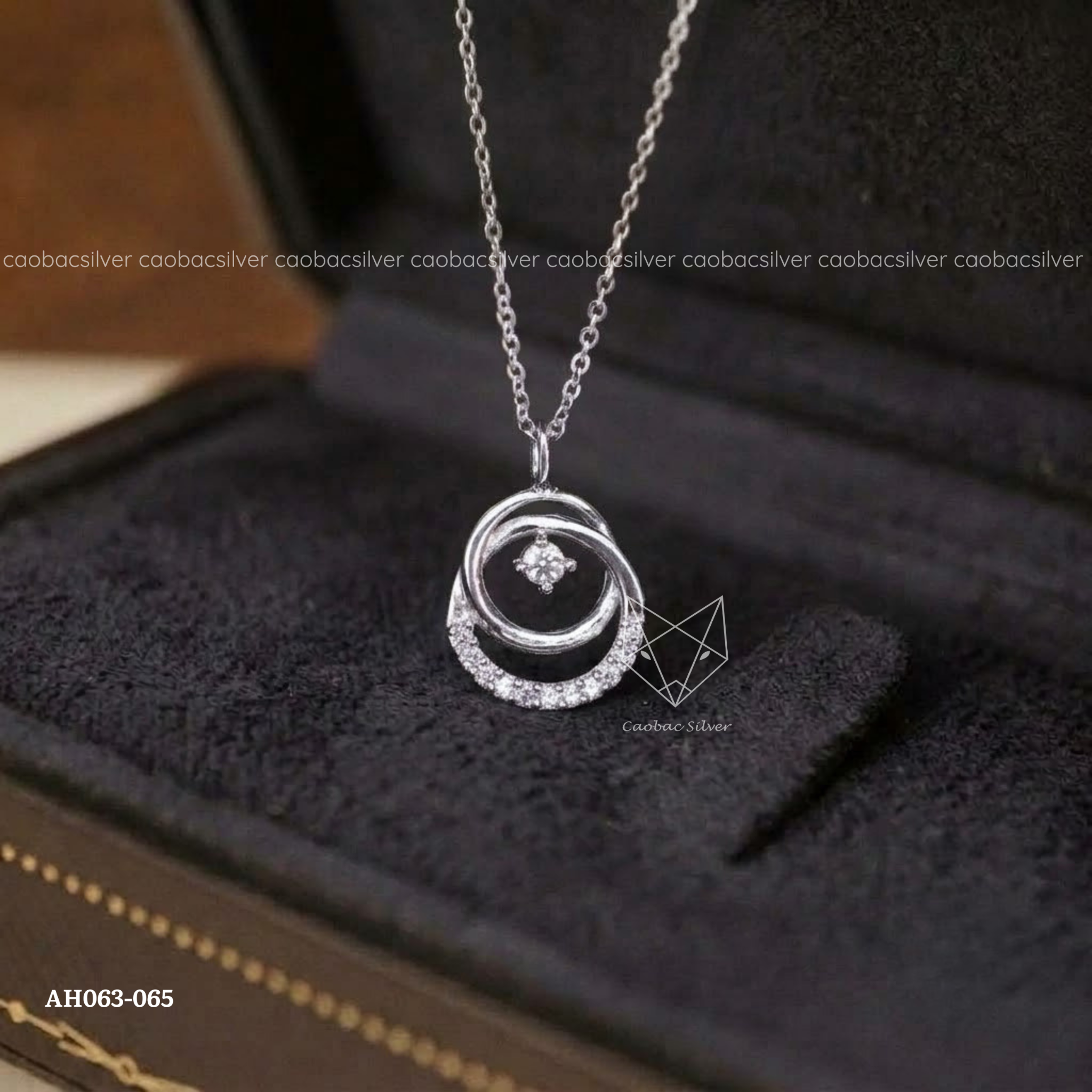  Dây chuyền bạc Việt Nam xi vàng trắng hai vòng tròn đính Kim Cương Moissanite | Cáo Bạc 