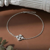  Lắc tay bạc Việt Nam thoi rỗng bốn cánh đính đá thanh mảnh hiện đại | Cáo Bạc 