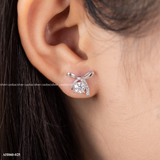  Khuyên tai bạc Việt Nam xi vàng trắng Ribbon Glow đính Kim Cương Moissanite | Cáo Bạc 