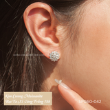  Khuyên tai bạc Việt Nam xi vàng trắng đính Kim Cương Moissanite 6,5 li Sunshine cánh hoa rực rỡ | Cáo Bạc 