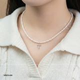  Chuỗi ngọc trai nước ngọt Freshwater Monogram Muse charm chữ cái đính đá | Cáo Bạc 
