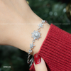 Lắc tay bạc Việt Nam xi vàng trắng mặt tuyết cạnh hoa đá Moissanite | Cáo Bạc