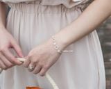  Lắc tay bạc Việt Nam hoa tròn rỗng viền đá so le thanh mảnh nữ tính | Cáo Bạc 