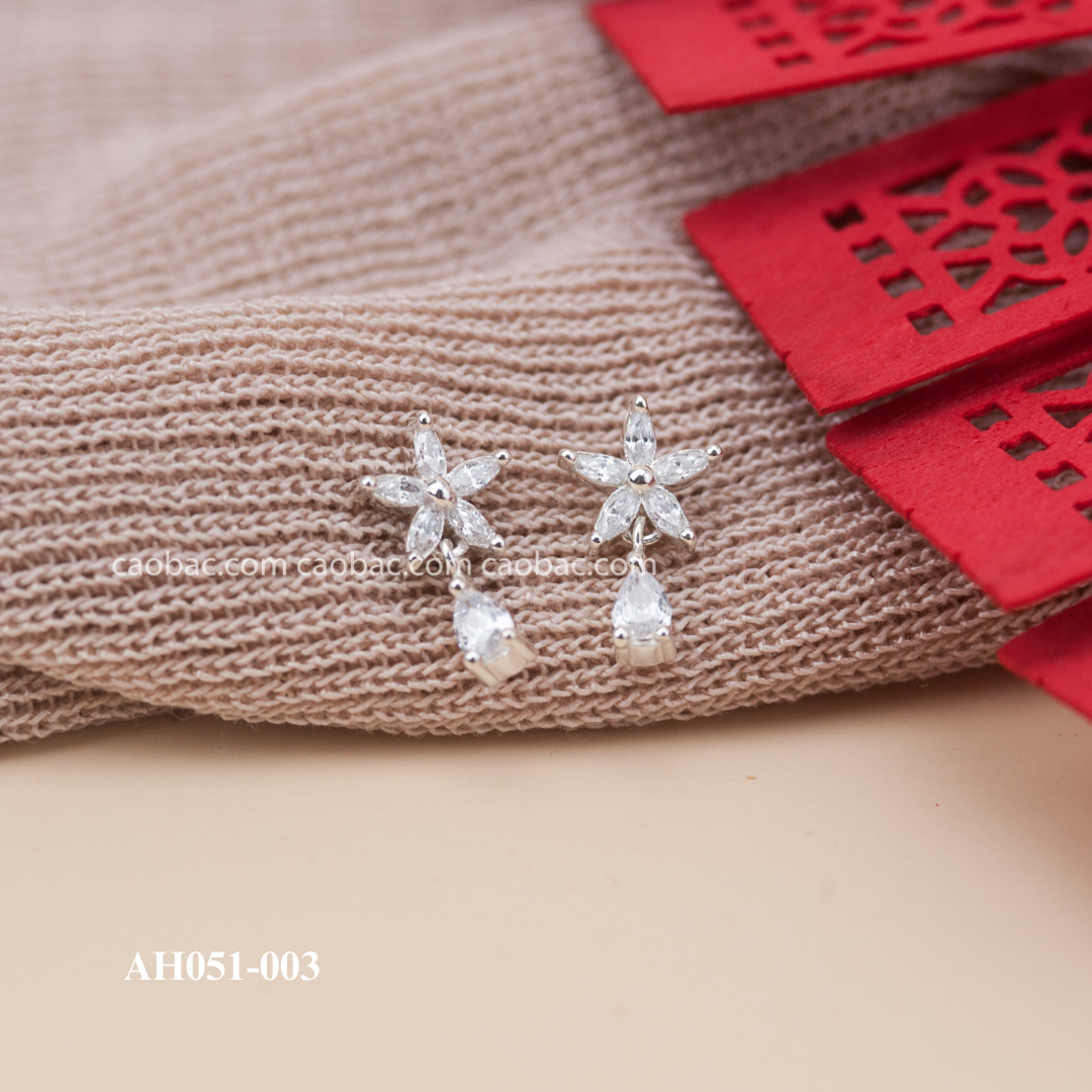  Khuyên bạc ta hoa năm cánh ổ đá rơi 