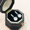Khuyên tai bạc Việt Nam xi vàng trắng đính kim cương Moissanite 6 li ba đá dài ổ đá rơi | Cáo Bạc