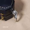 Nhẫn bạc ta xi vàng trắng đính Kim Cương Moissanite 4 li ổ đá bốn chấu cạnh xoắn
