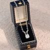 Dây chuyền bạc Việt Nam xi vàng trắng ổ đá bốn chấu móc chữ V đính Kim Cương Moissanite 5 li | Cáo Bạc