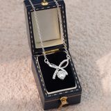  Dây chuyền Bạc Việt Nam xi vàng trắng đính Kim cương Moissanite Twinkle Knot mặt nơ giao nhau ôm viên tròn lấp lánh | Cáo Bạc 