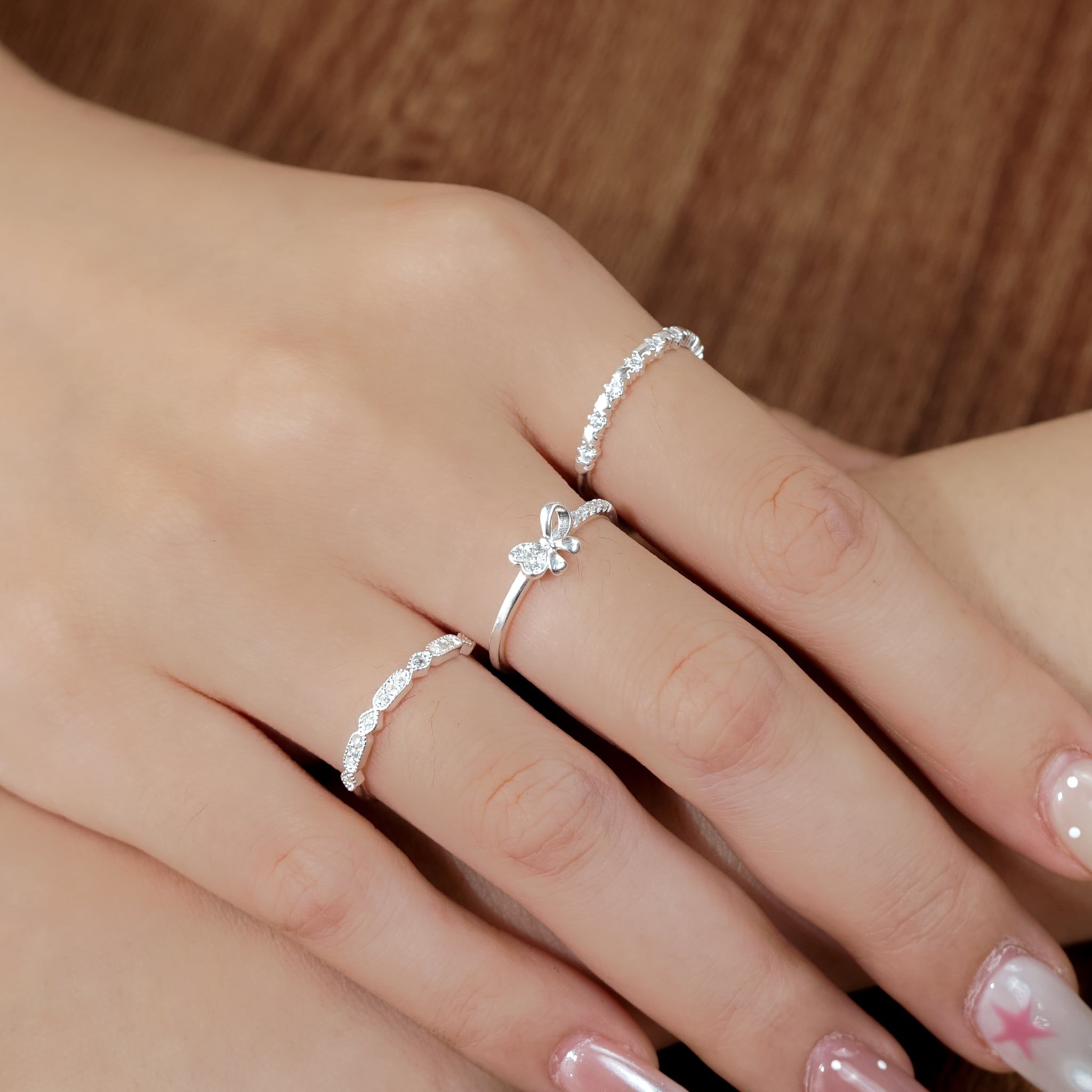  Nhẫn bạc Việt Nam hình bầu dục thoi đính đá xen kẽ tinh tế | Cáo Bạc 