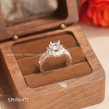  Nhẫn bạc ta ổ đá bốn chấu viền đá mặt trời cạnh hai hàng đá hở 