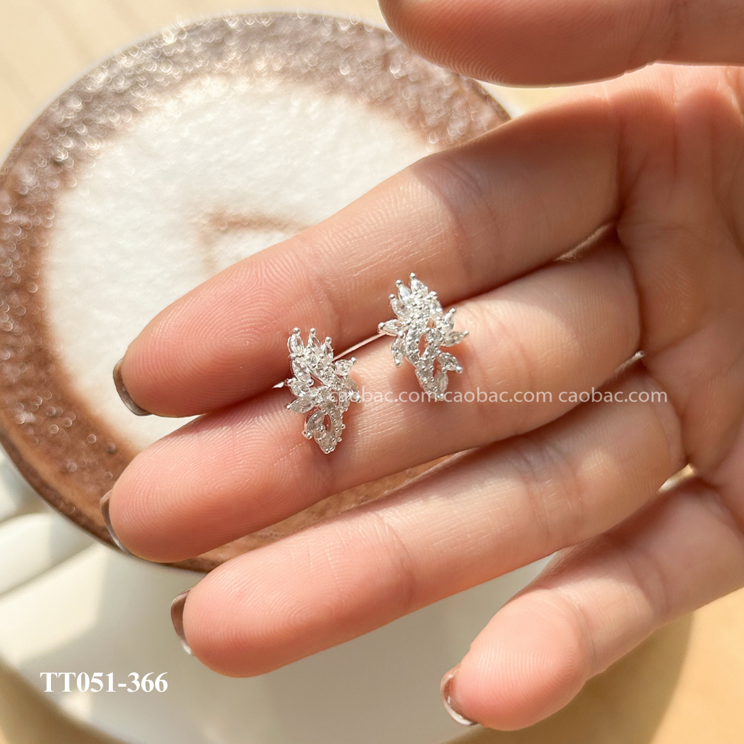  Khuyên bạc ta chùm lá 