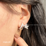  khuyên bạc ta hoa năm cánh thanh dọc đá 