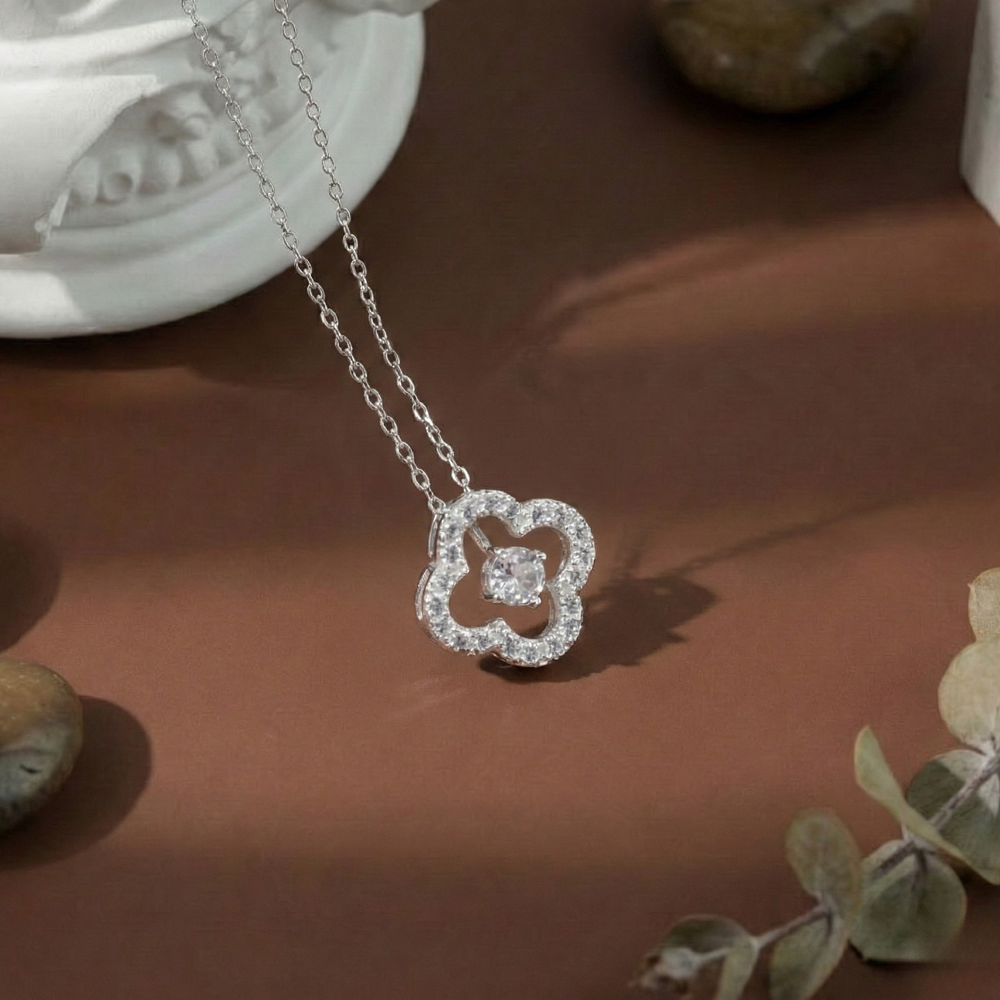 Dây chuyền bạc Việt Nam cỏ bốn lá đá nữ tính | Cáo Bạc – Cáo Bạc Silver