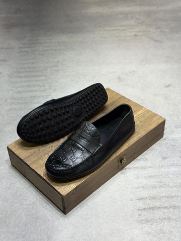  GUCCI 41,5-42 