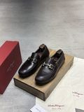  SALVATORE FERRAGAMO 41-41,5 