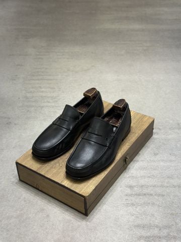  SALVATORE FERRAGAMO 41,5-42 