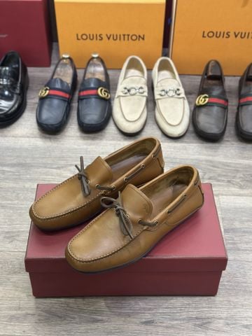 SALVATORE FERRAGAMO 42,5-43 