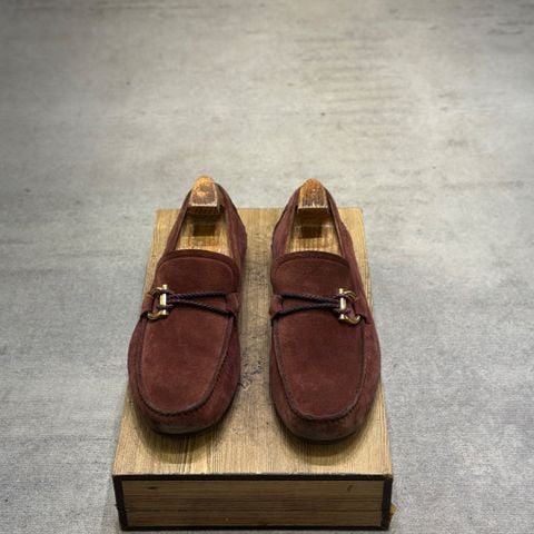  SALVATORE FERRAGAMO. 42 