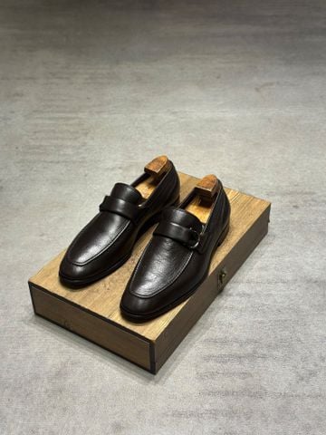  SALVATORE FERRAGAMO 40-40,5 