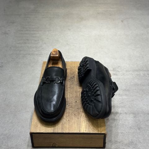  SALVATORE FERRAGAMO 41,5-42 