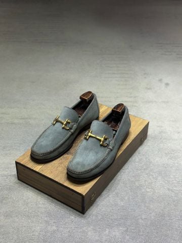  SALVATORE FERRAGAMO 41-41,5 