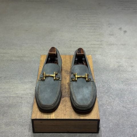  SALVATORE FERRAGAMO 41-41,5 