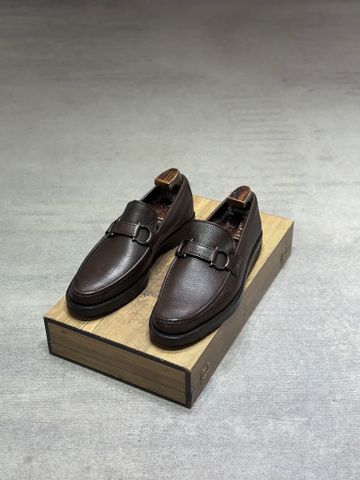  SALVATORE FERRAGAMO 40-40,5 