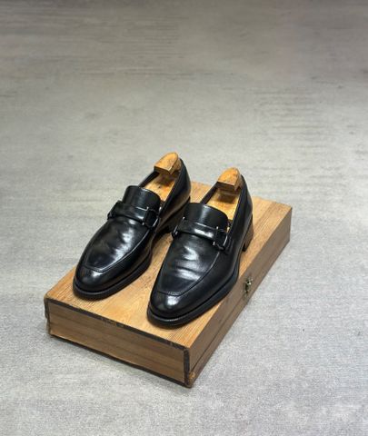  SALVATORE FERRAGAMO 39 