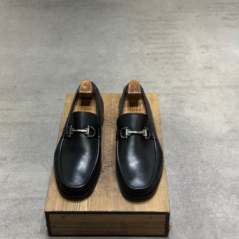  SALVATORE FERRAGAMO 41 