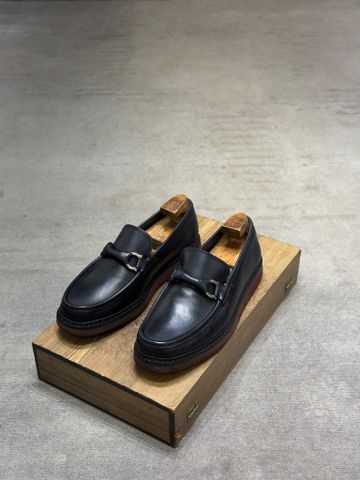  SALVATORE FERRAGAMO 40-40,5 