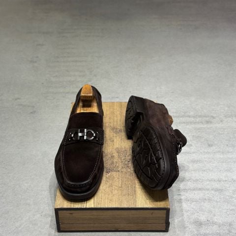  SALVATORE FERRAGAMO 43 