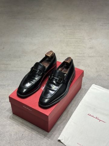 SALVATORE FERRAGAMO 41 