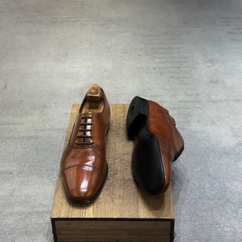  SALVATORE FERRAGAMO 41,5-42 