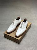  FINE PAIR OF SHOES 40 