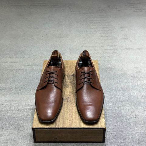  SALVATORE FERRAGAMO 41 